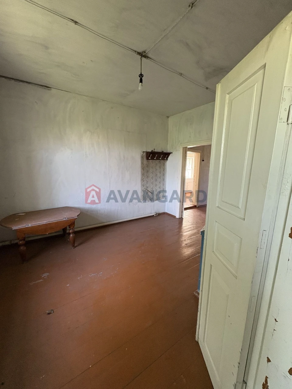 For Sale: House in Karnaukhovych