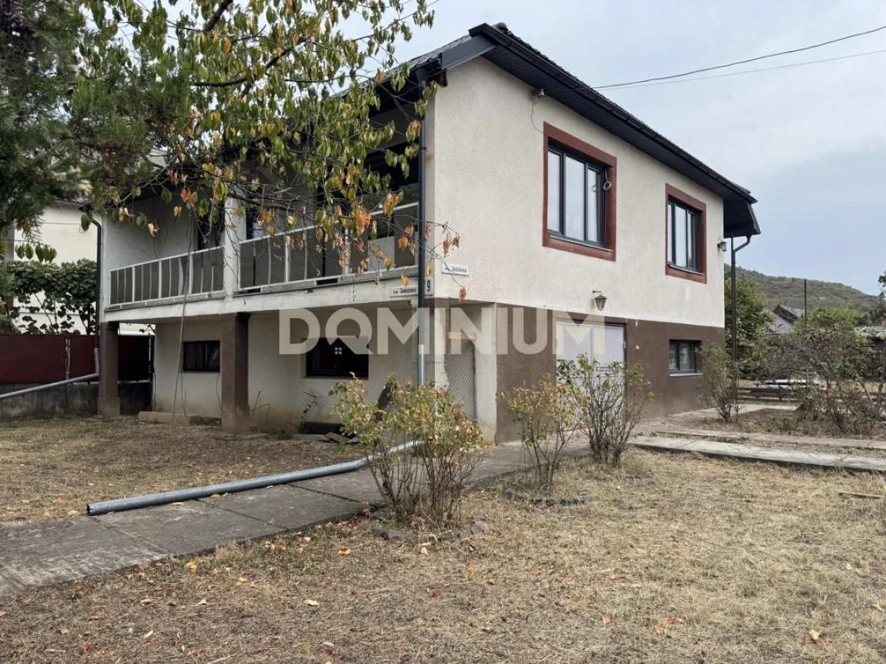 Ready-to-move house in Vinograd