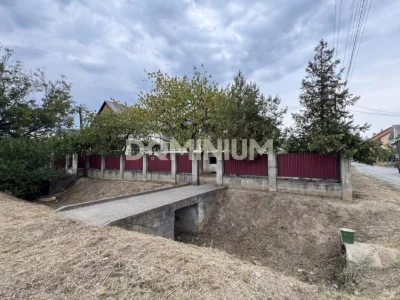 Ready-to-move house in Vinograd