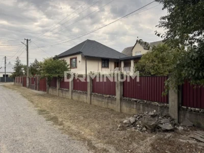 Ready-to-move house in Vinograd