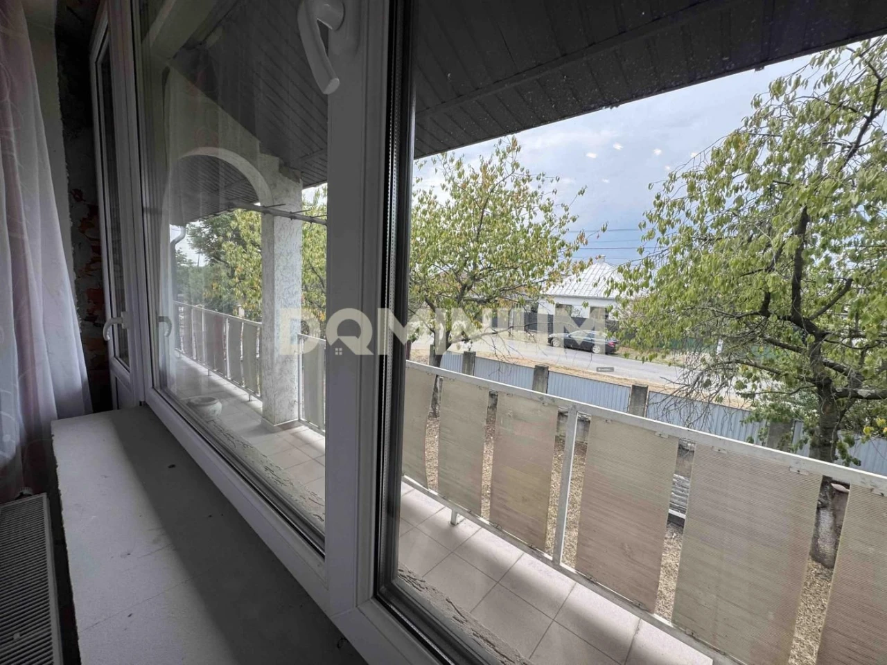 Ready-to-move house in Vinograd