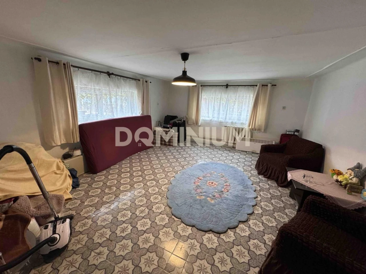 Ready-to-move house in Vinograd