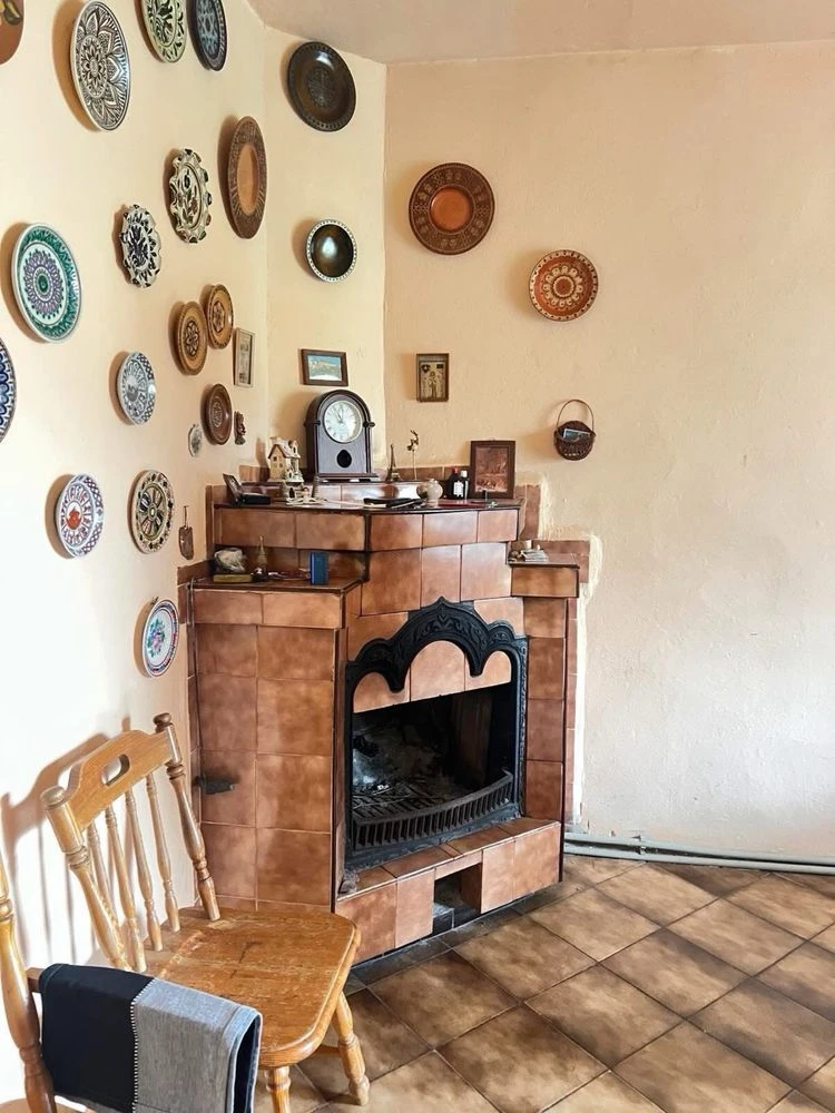 For Sale: Semi-detached House