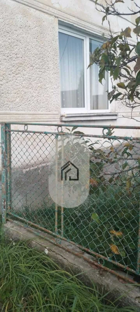 House for sale with a large plot of land