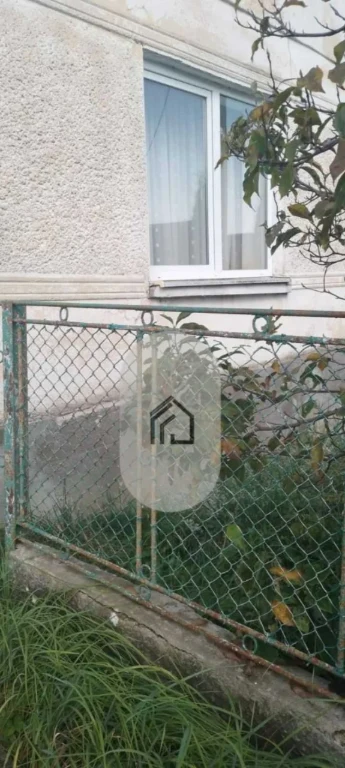 House for sale with a large plot of land
