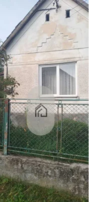 House for sale with a large plot of land