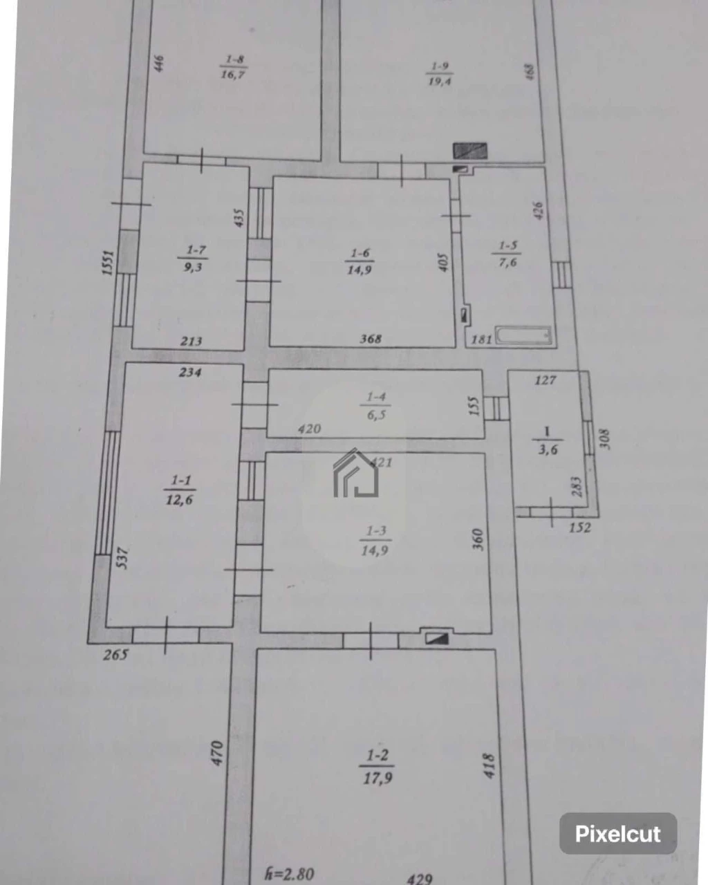 House for sale with a large plot of land