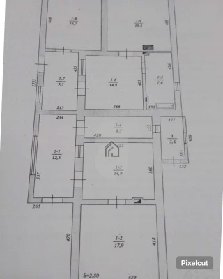 House for sale with a large plot of land