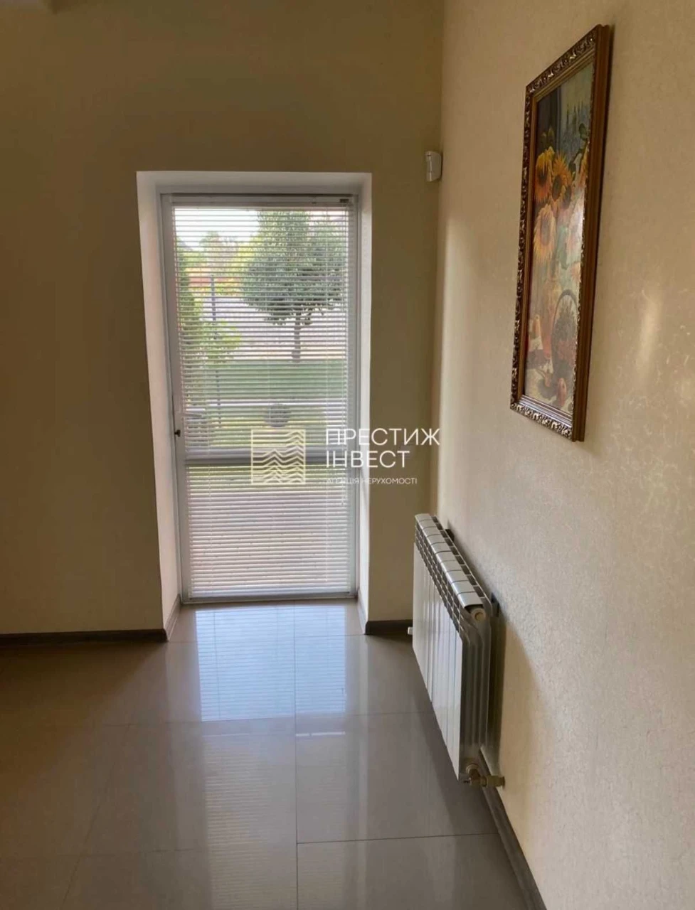 Sale of a 2-story house WITHOUT COMMISSION