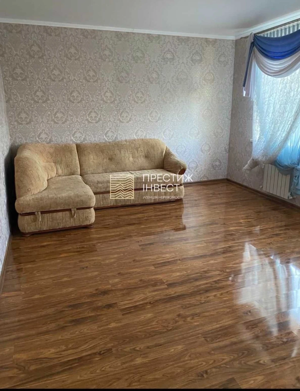 Sale of a 2-story house WITHOUT COMMISSION