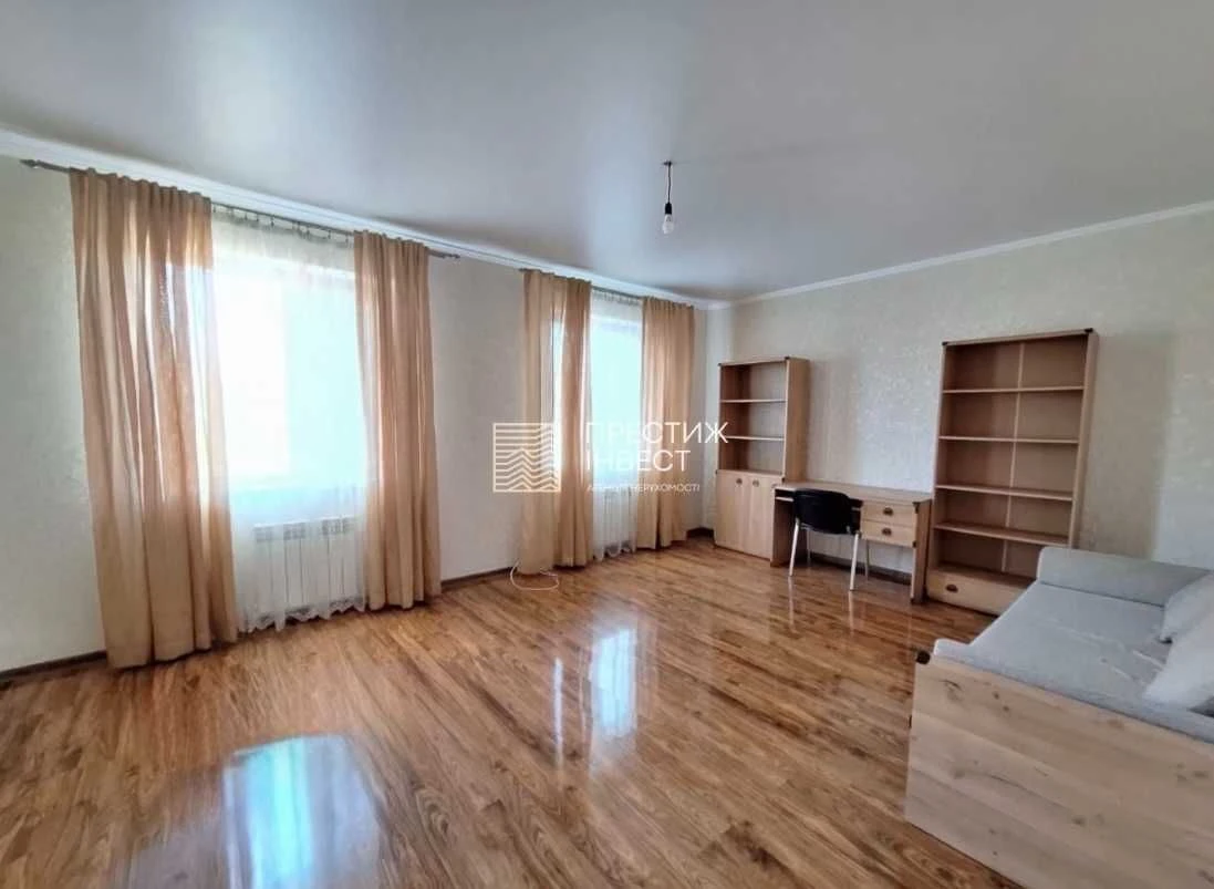 Sale of a 2-story house WITHOUT COMMISSION
