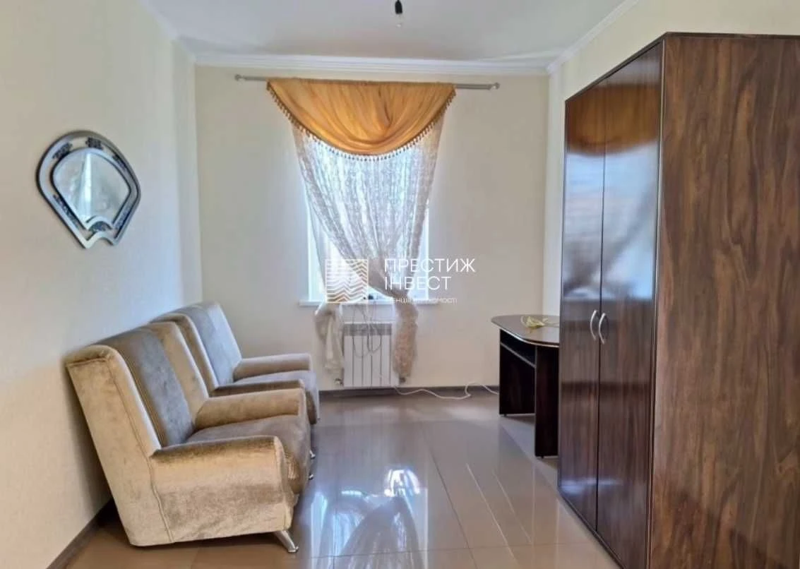Sale of a 2-story house WITHOUT COMMISSION