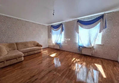 Sale of a 2-story house WITHOUT COMMISSION