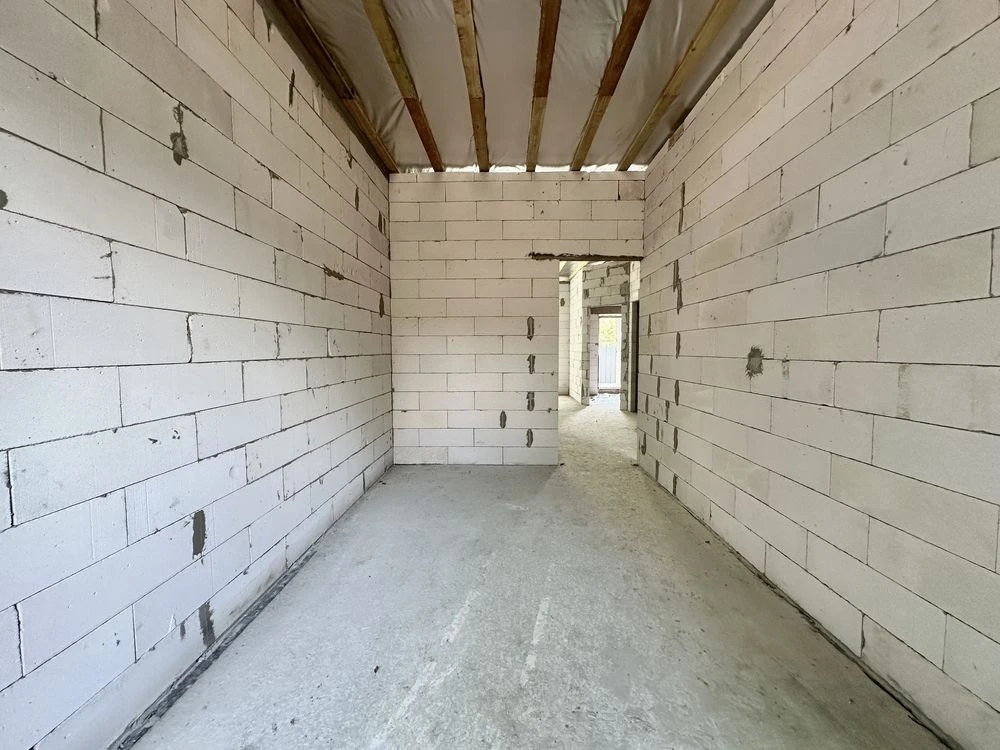 For Sale: Cozy Townhouse with Gas Heating! There is a "yeOselya" option!