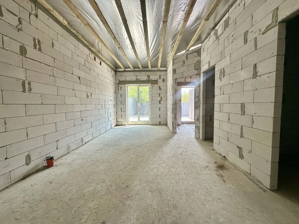 For Sale: Cozy Townhouse with Gas Heating! There is a "yeOselya" option!