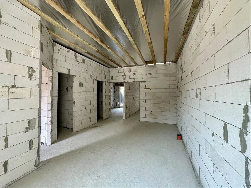 For Sale: Cozy Townhouse with Gas Heating! There is a "yeOselya" option!