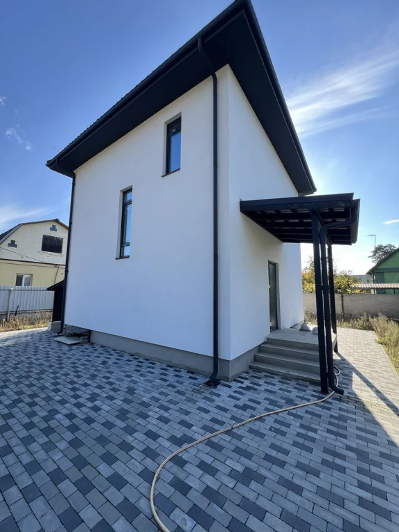 Sale of a wonderful house with central utilities and УКРИ