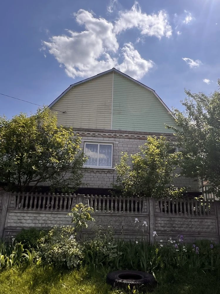 House for sale in the city of Skvira!