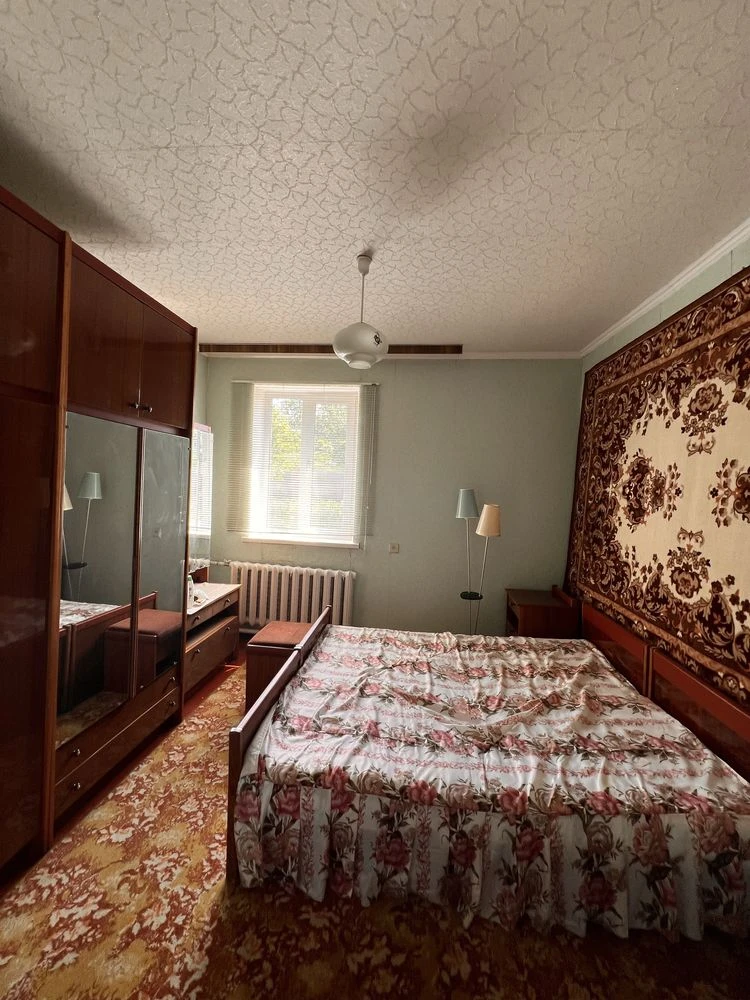 House for sale in the city of Skvira!
