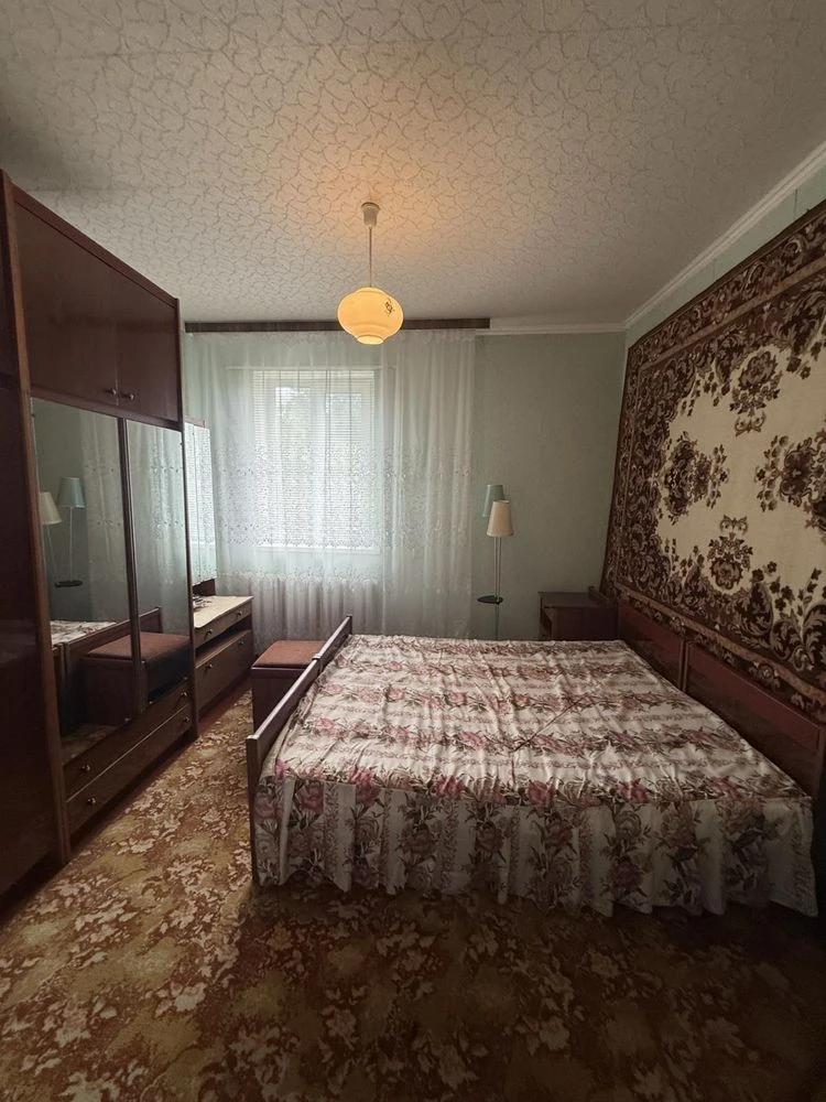 House for sale in the city of Skvira!