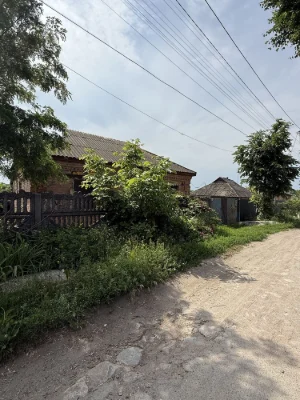 Продажа двох земельний ділянок біля ставка