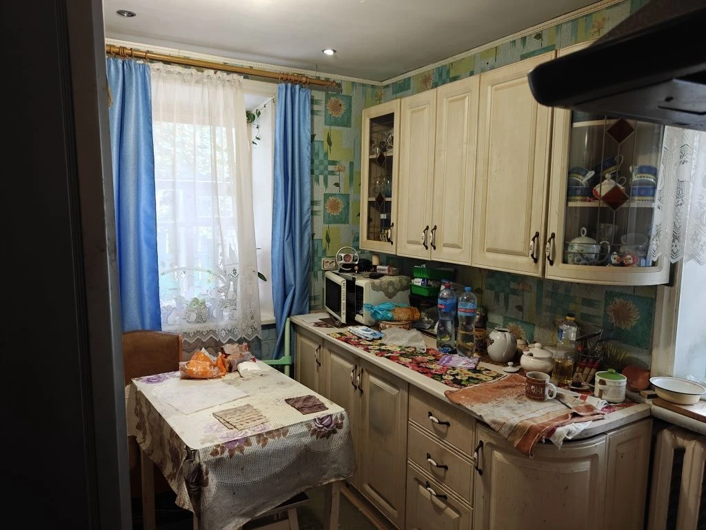 Продам великий газіфікований будинок  по вулиці Хасанська