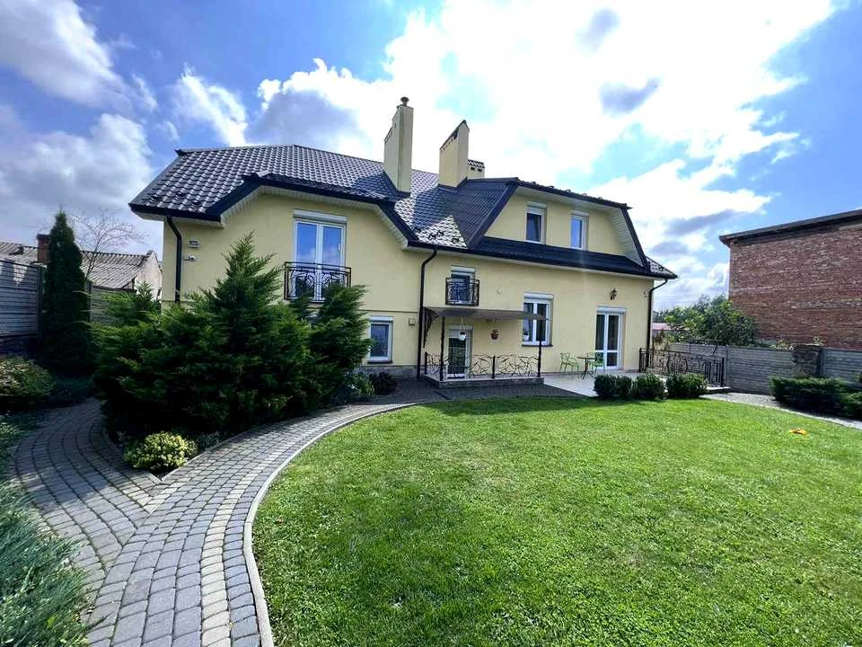 Будинок. Самбір, Чорновола