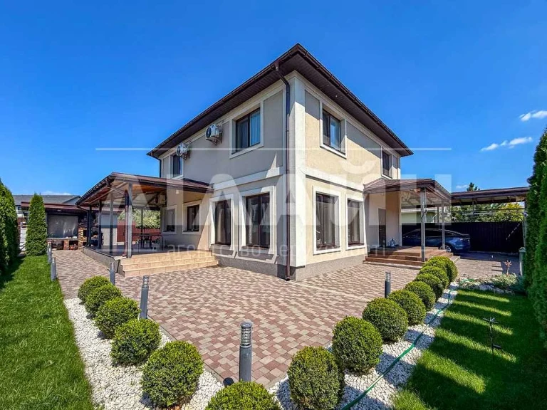 House. Zaporizhzhia, Zernova St.