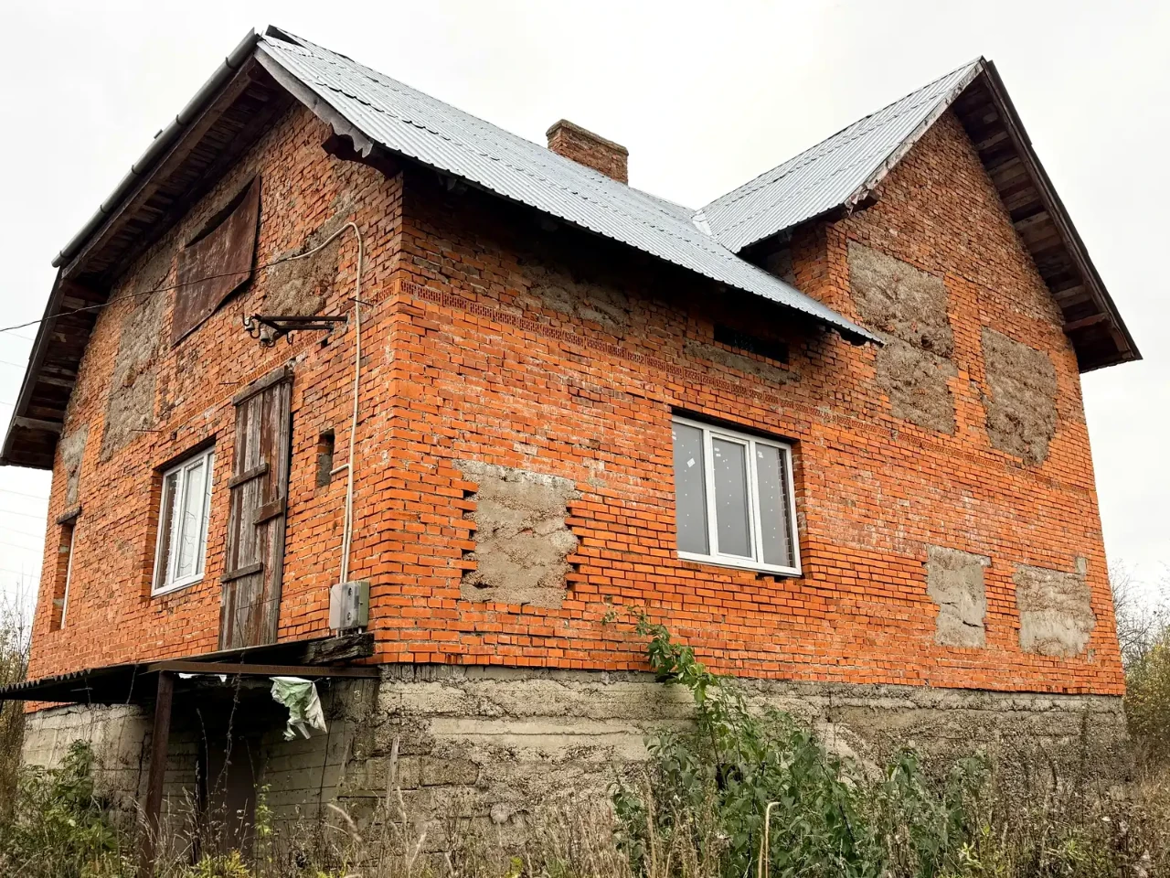 Продаж будинку 290 м² 16 сот.