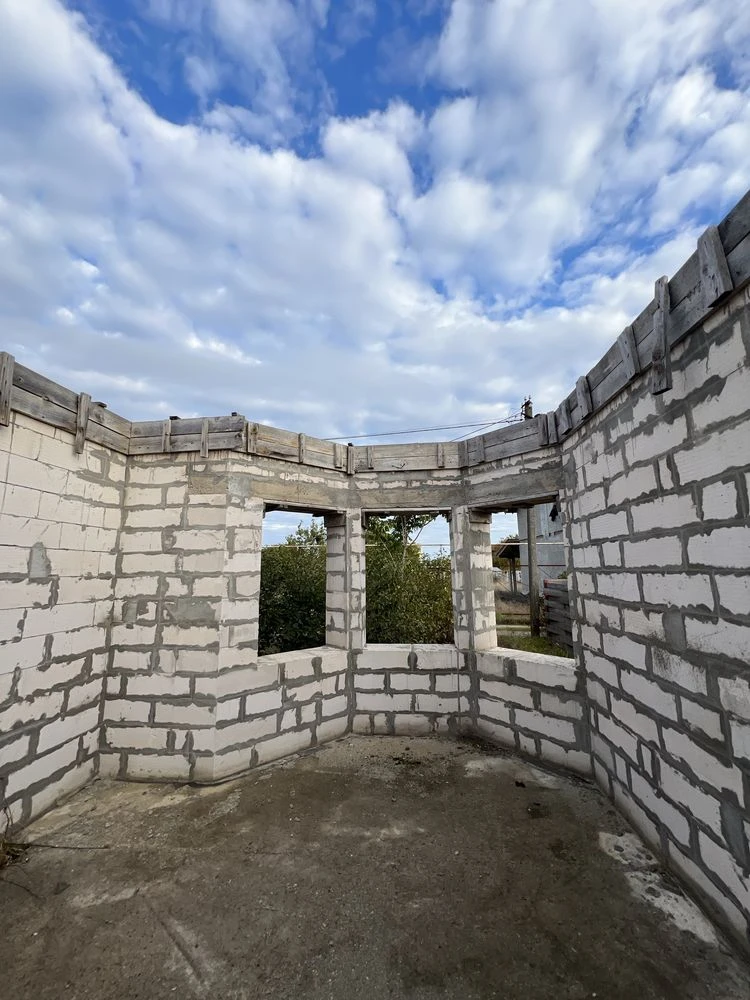 Продам дом с разрешением на строительство вблизи моря, ск Ве