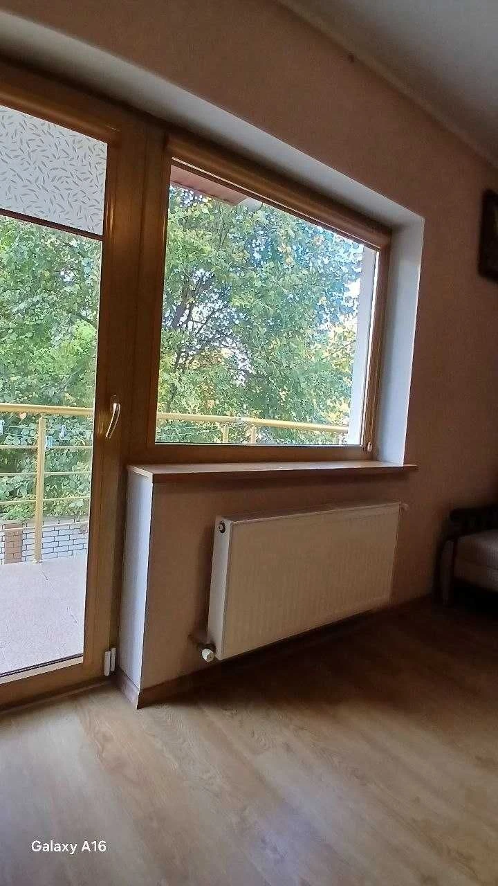 Унікальний  будинок у центрі міста Чорноморськ. Локація ТОП