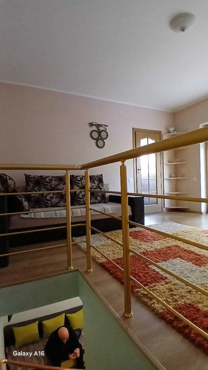 Унікальний  будинок у центрі міста Чорноморськ. Локація ТОП