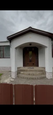 Продам власний часний будинок 3 кімнатний ,6 соток ,58