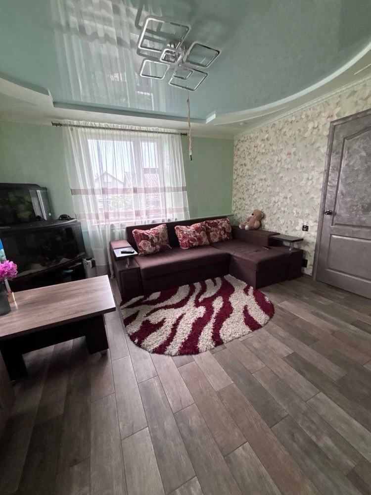 Продам власний часний будинок 3 кімнатний ,6 соток ,58