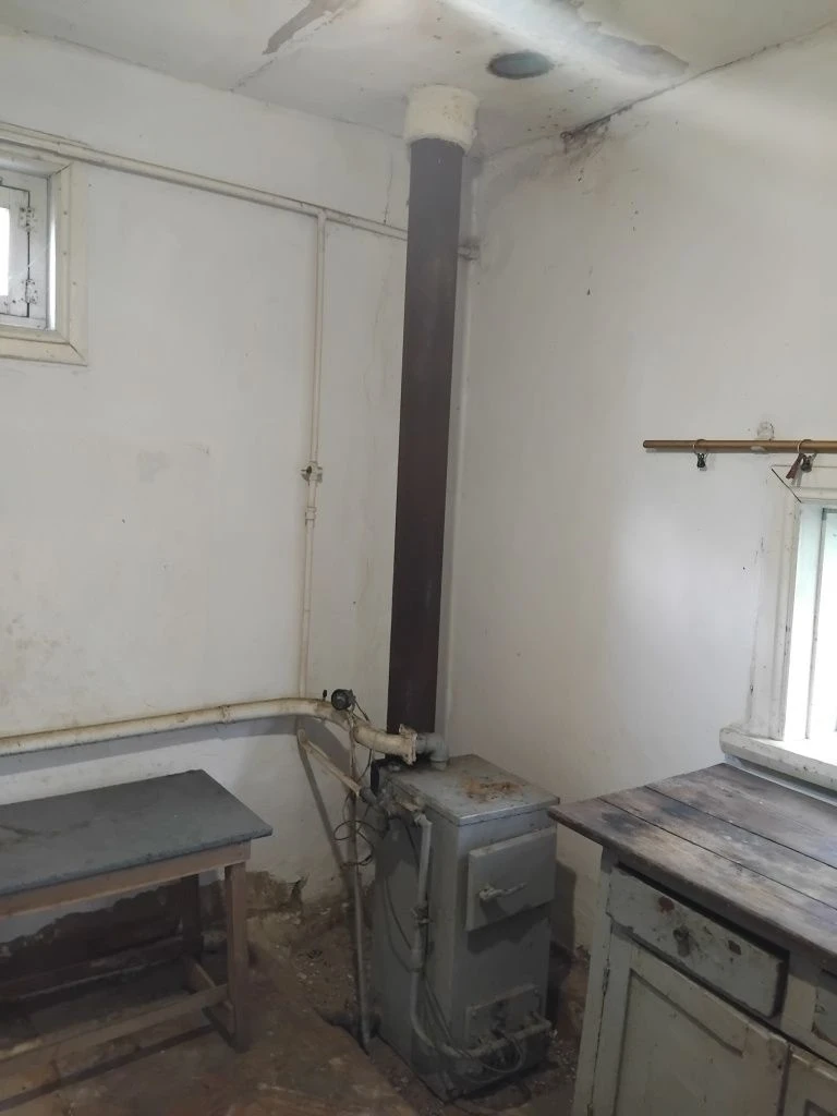Продам газифікований будинок 76 м² + 43 сот. землі, с. Бобри