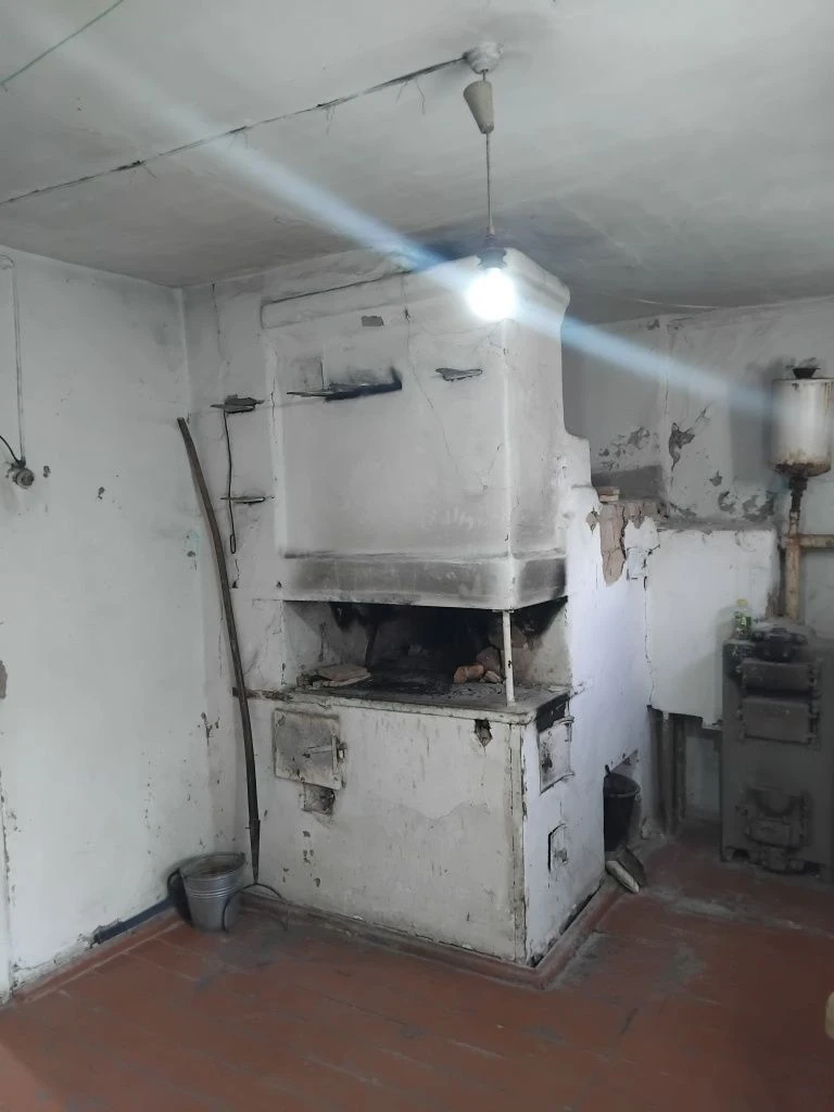 Продам газифікований будинок 76 м² + 43 сот. землі, с. Бобри