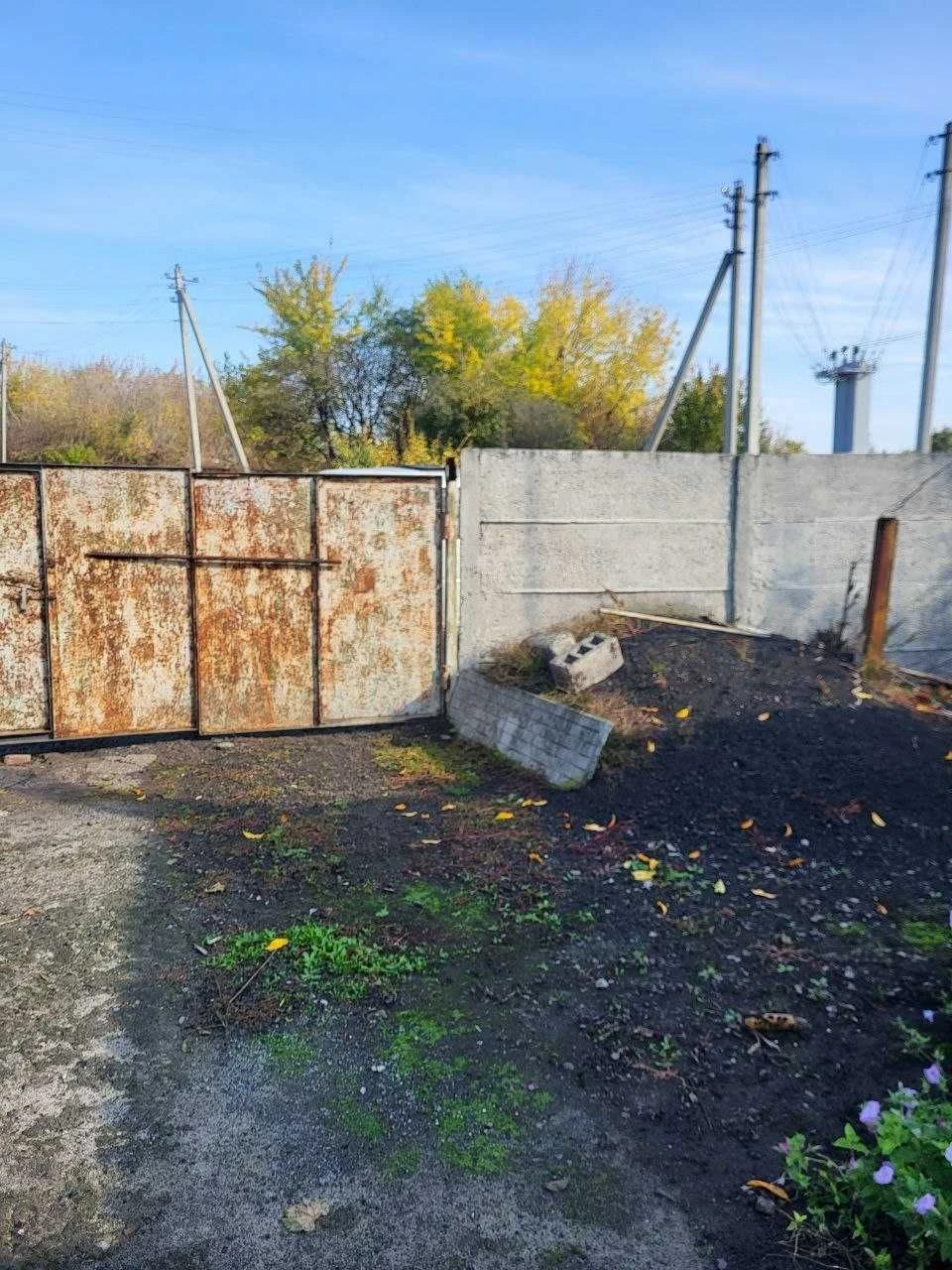 Продам дом Змиевской р-н с.Лиман участок 20соток