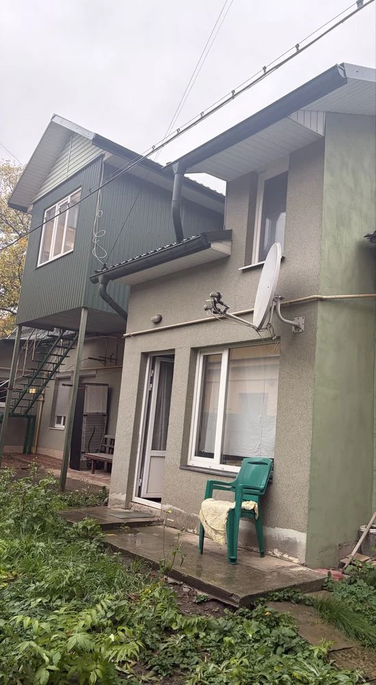 Продам част будинку !!