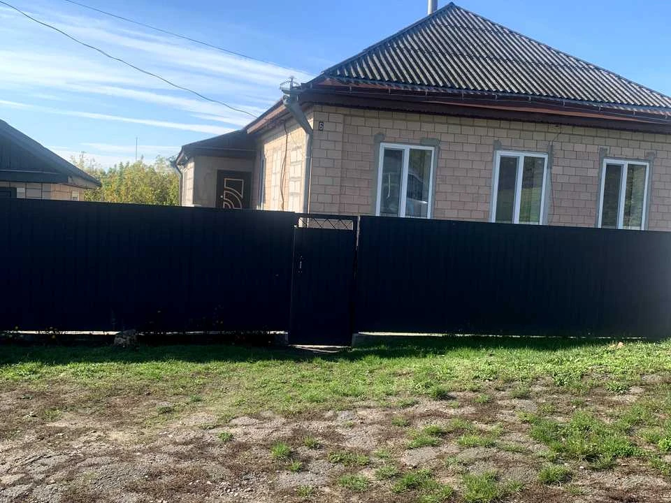 Будинок. Золотоноша, Шолохова