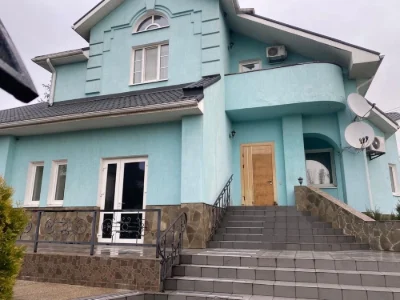 будинок у центрі міста