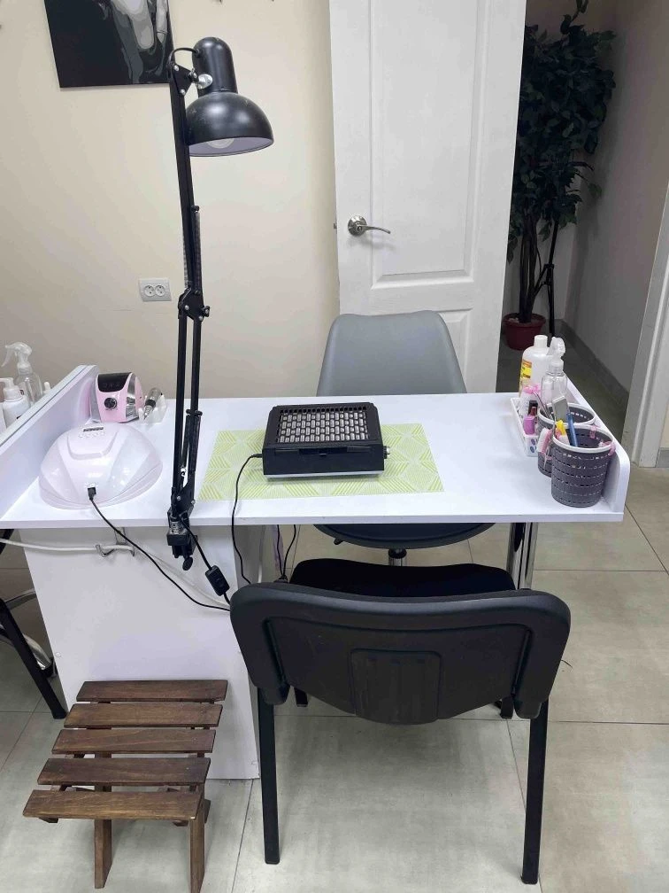 Workplace, salon