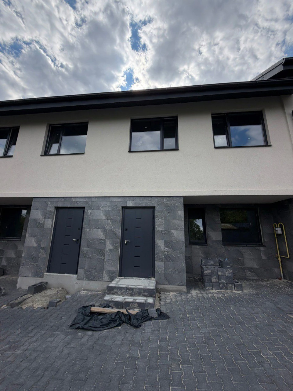 Продажа таунхауса в Буче, 90,6 м² + чердак 25 м², газ, центр