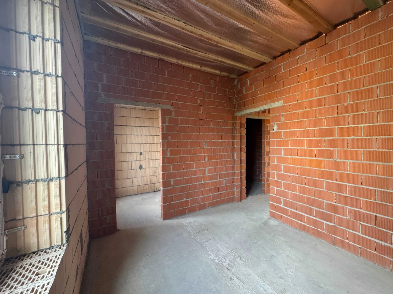 Duplex for sale in the forest part of Bucha. 100 m², gas, central