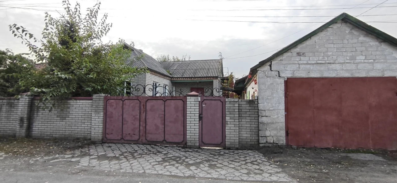Продам дом со своим выходом к реке