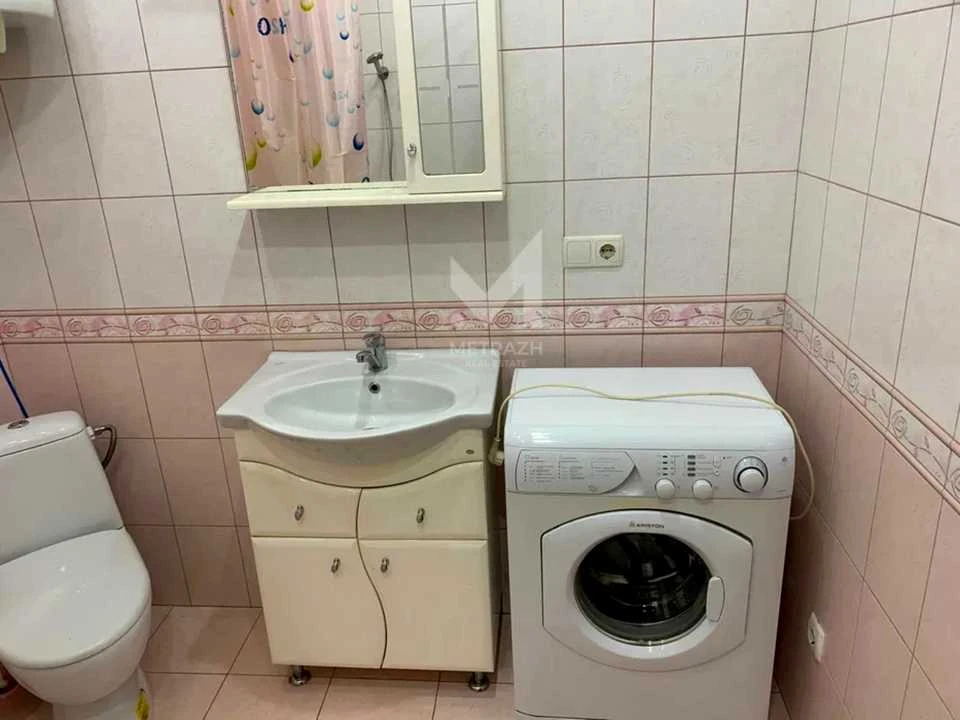 Apartment. Kharkiv, Heroiv Kharkova Ave. (Moskovskiy)