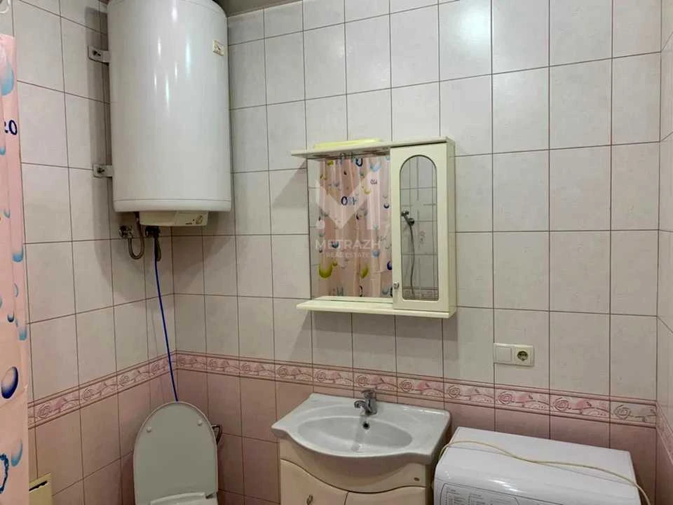 Apartment. Kharkiv, Heroiv Kharkova Ave. (Moskovskiy)