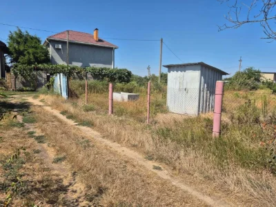 Участок возле моря в пригороде Черноморска СОГ Маяк