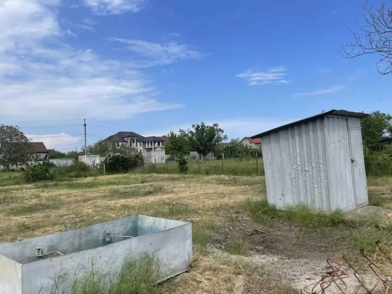 Участок возле моря в пригороде Черноморска СОГ Маяк
