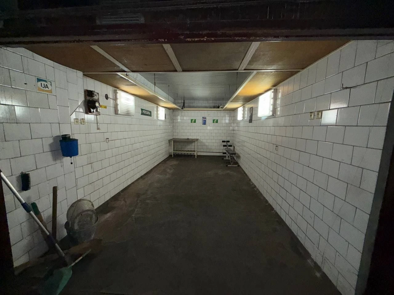 For Sale Garage, Territory 2