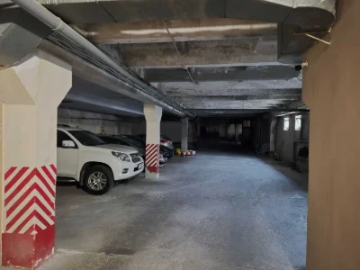 For sale underground parking space in a complex on Kudryavsky Uzvoz